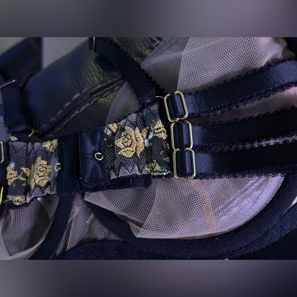 Edge o beyond | NWT bra sz 5 | charlotte bra sheer in en or (gold) color way - Picture 4 of 14